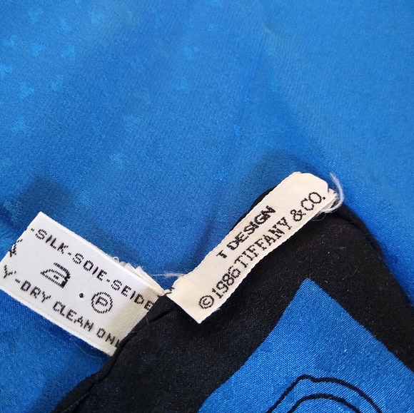 TIFFANY & CO Vintage 1986 T Design solid blue and black silk scarf - Picture 3 of 9